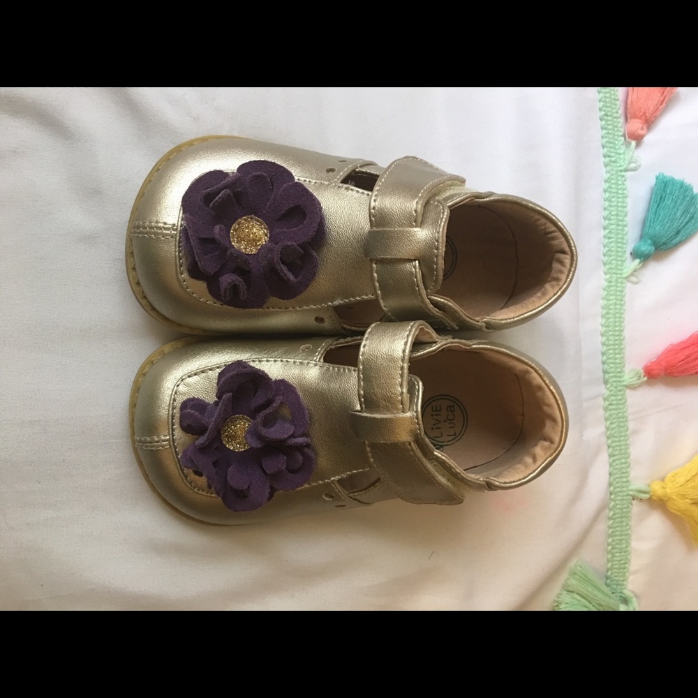 Livie & Luca Gold Size 8